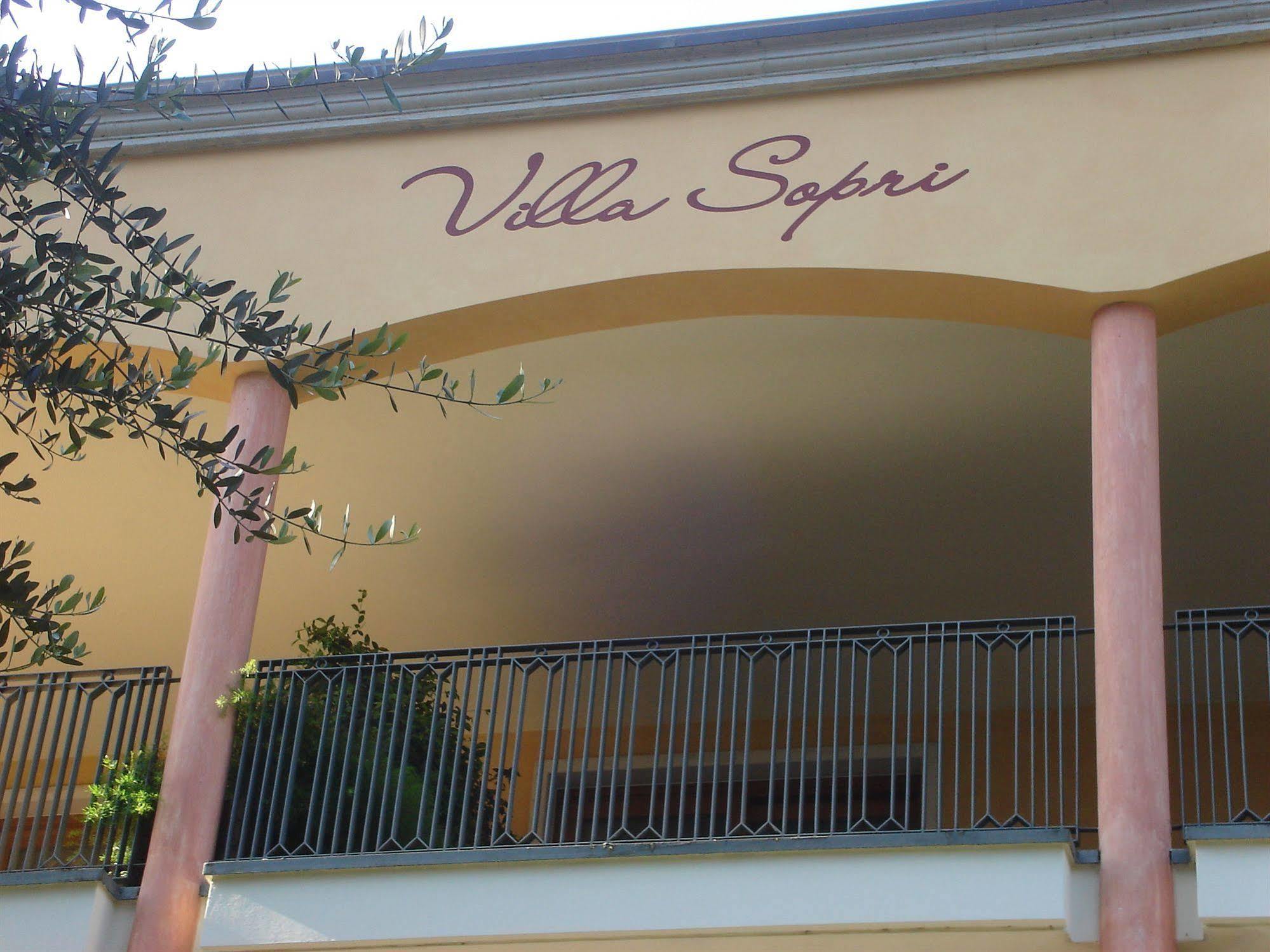 Villa Sopri Malcesine Bagian luar foto