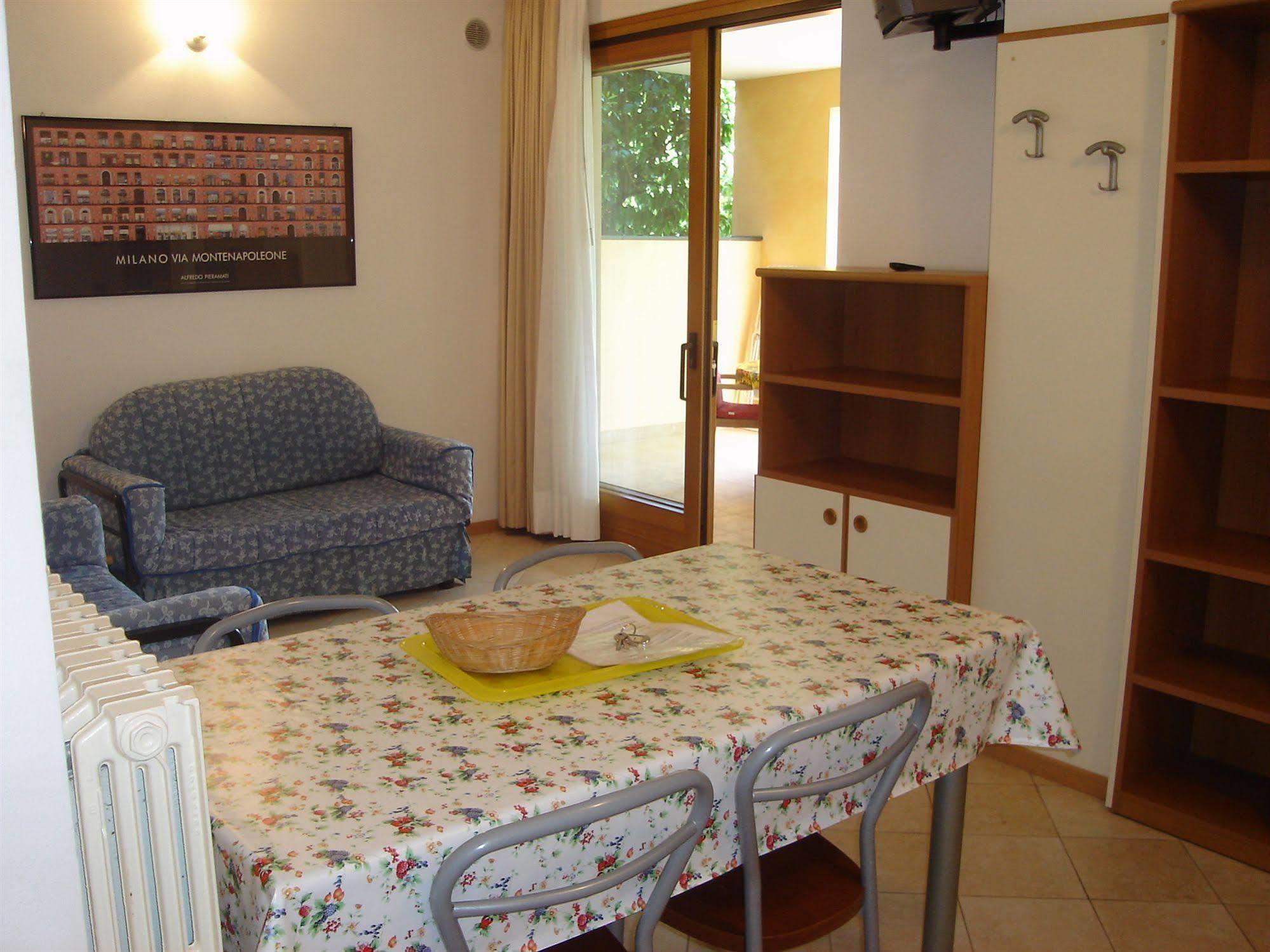 Villa Sopri Malcesine Bagian luar foto