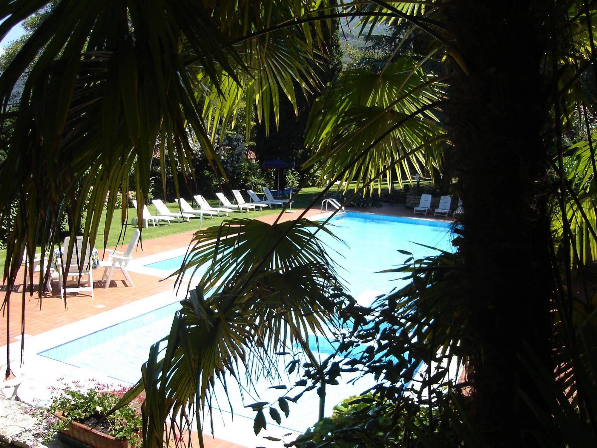 Villa Sopri Malcesine Bagian luar foto