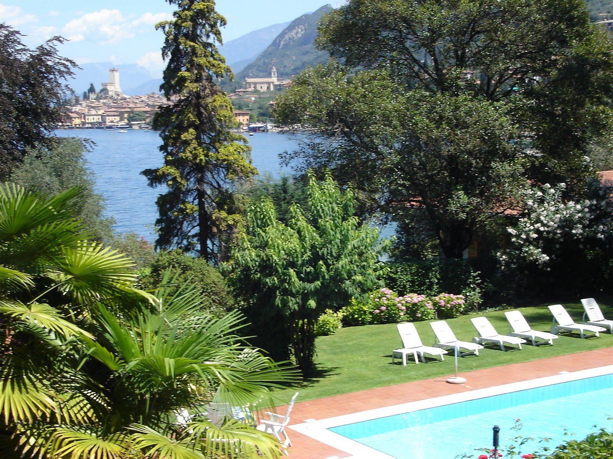 Villa Sopri Malcesine Bagian luar foto