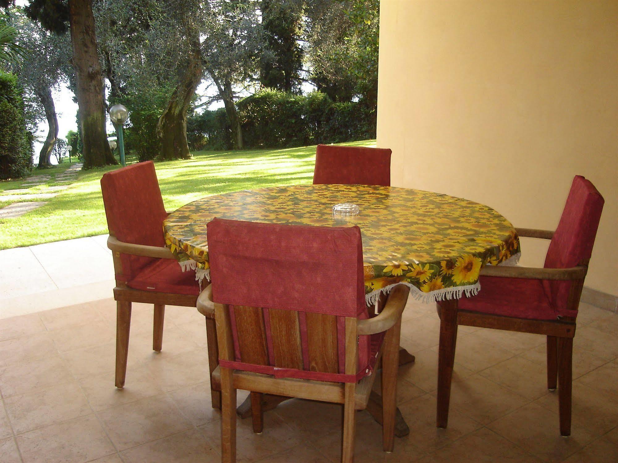 Villa Sopri Malcesine Bagian luar foto